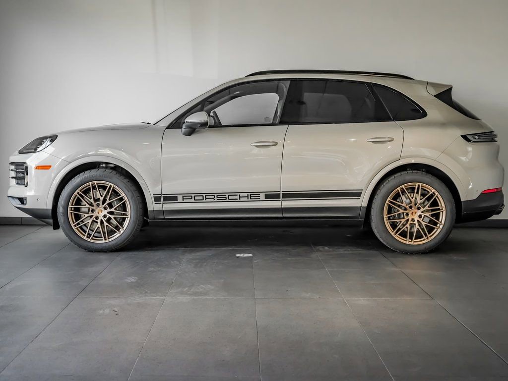 New 2026 Porsche Cayenne AWD/4WD image 2