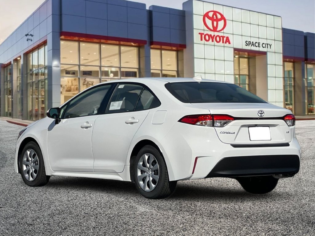 Used 2026 Toyota Corolla LE FWD image 4