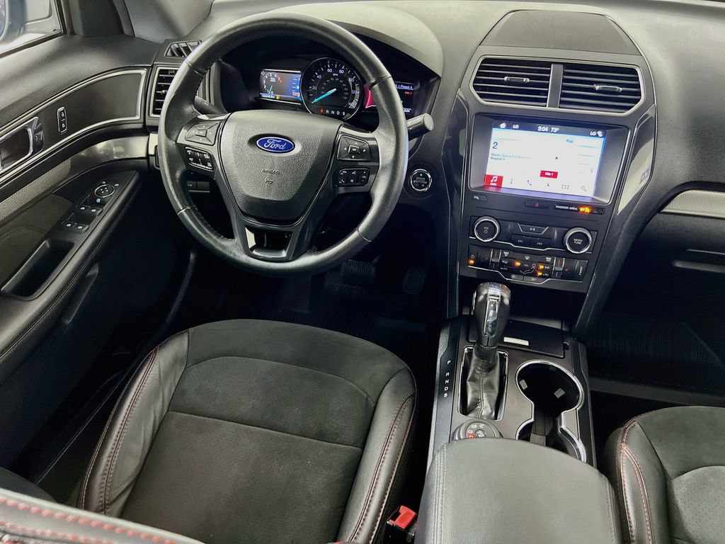 Certified 2019 Ford Explorer XLT w/ Equipment Group 202A AWD/4WD image 28