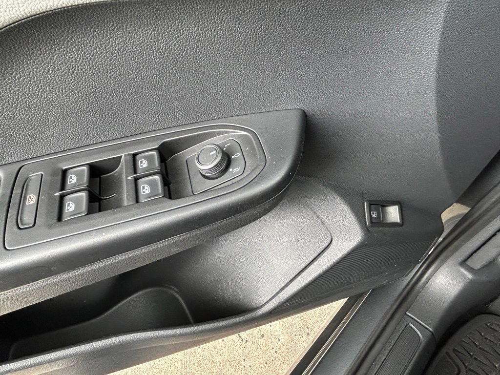 Used 2023 Volkswagen Taos S FWD image 18