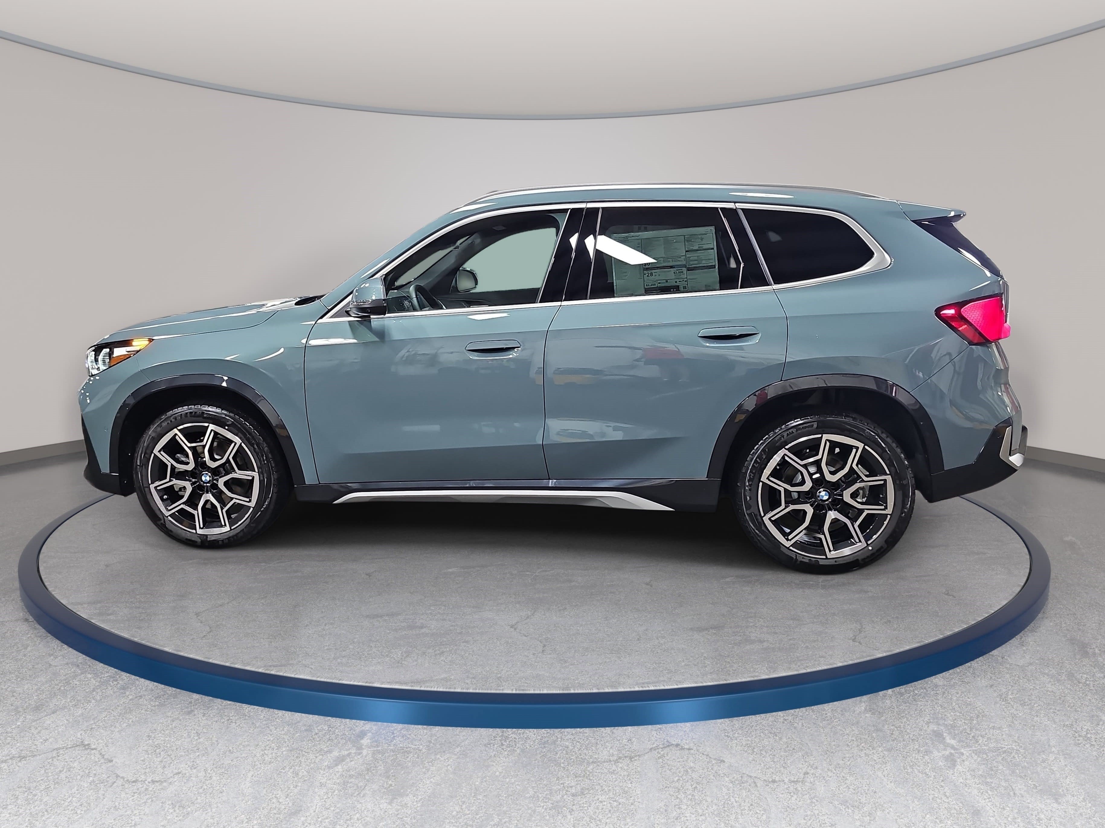 New 2026 BMW X1 xDrive28i w/ Technology Package AWD/4WD image 8