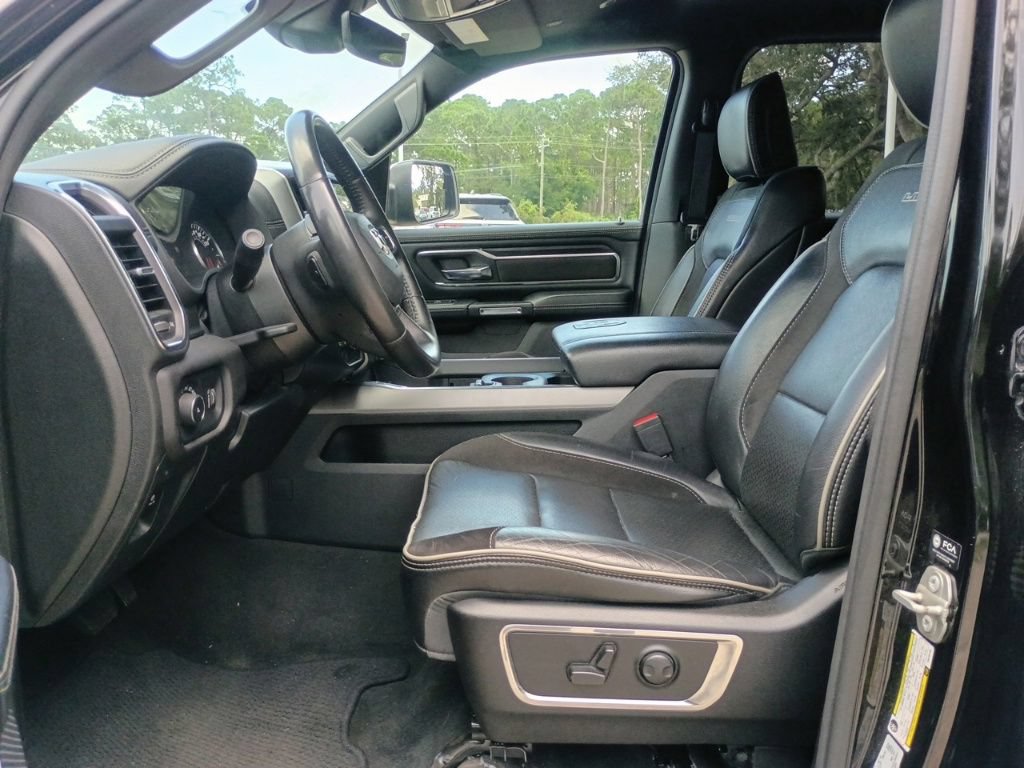 Used 2024 RAM 1500 Laramie AWD/4WD image 13