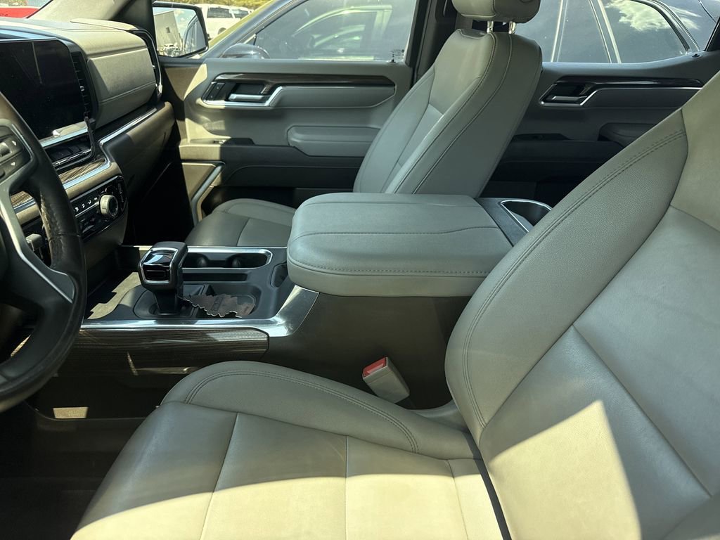 Used 2023 Chevrolet Silverado 1500 LT image 8