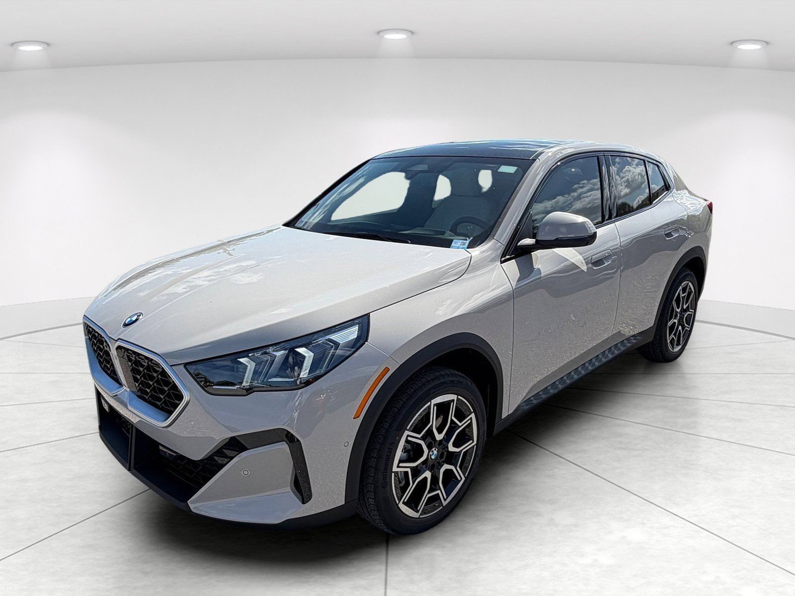 New 2026 BMW X2 xDrive28i w/ Technology Package AWD/4WD image 8