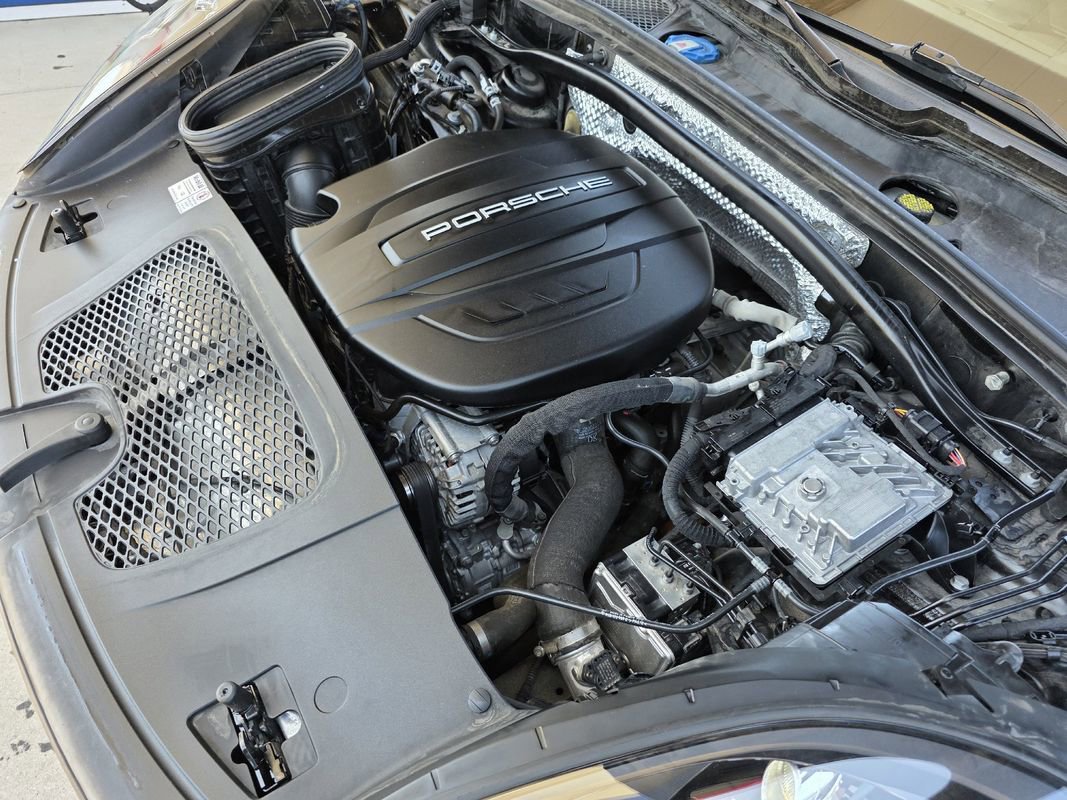 Used 2019 Porsche Macan image 34