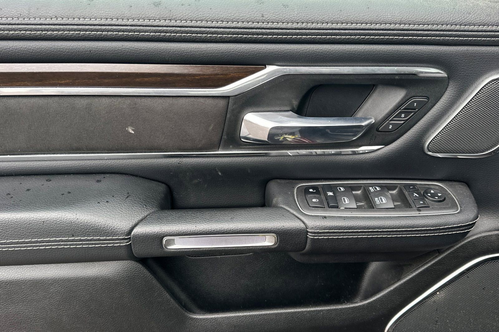 Used 2022 RAM 1500 Laramie image 11