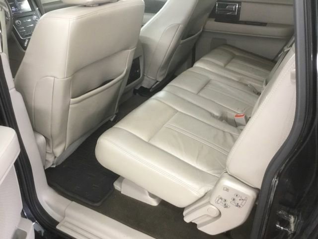 Used 2015 Lincoln Navigator L 4WD image 16