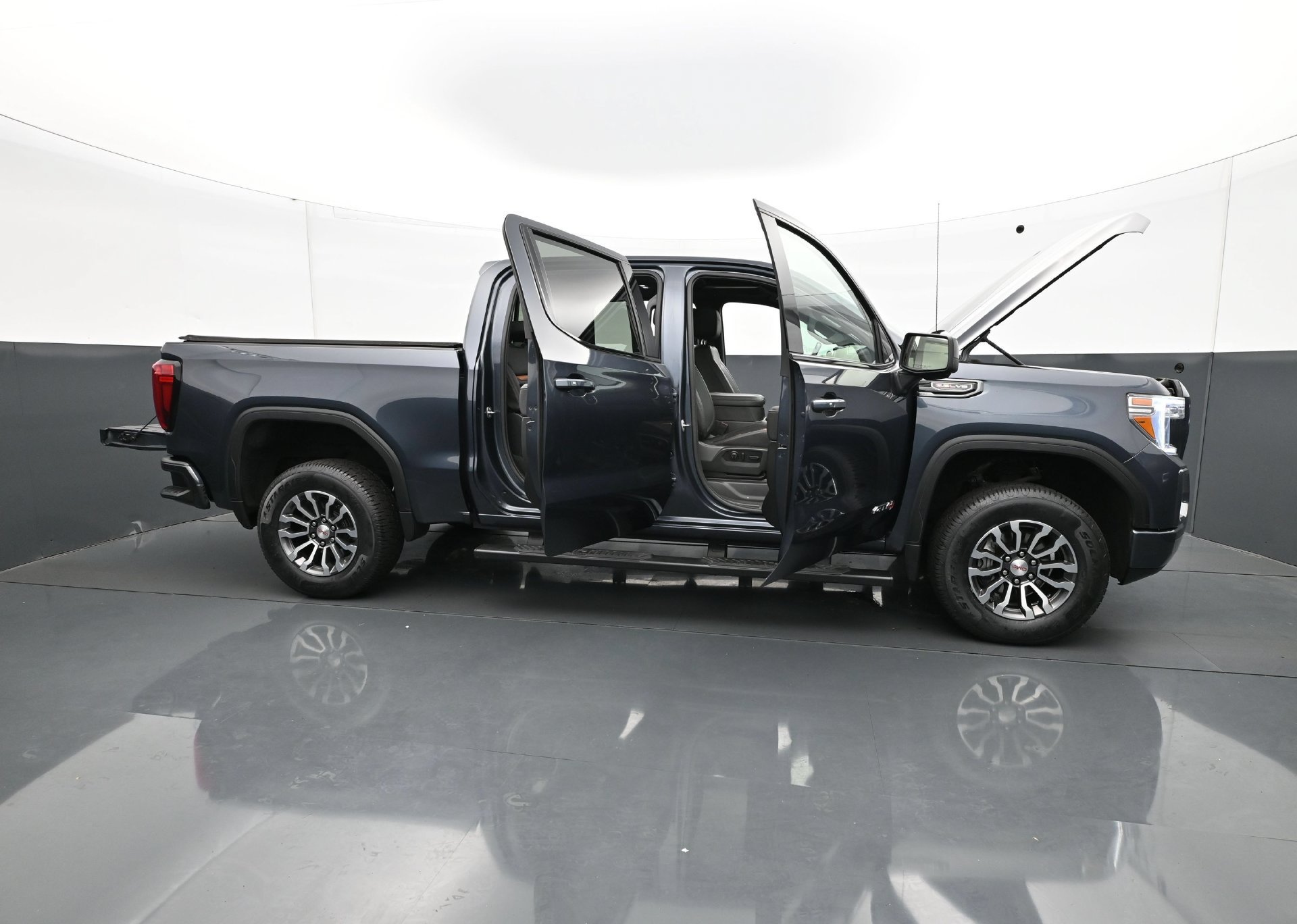 Used 2021 GMC Sierra 1500 AT4 w/ Off-Road Performance Package AWD/4WD image 40