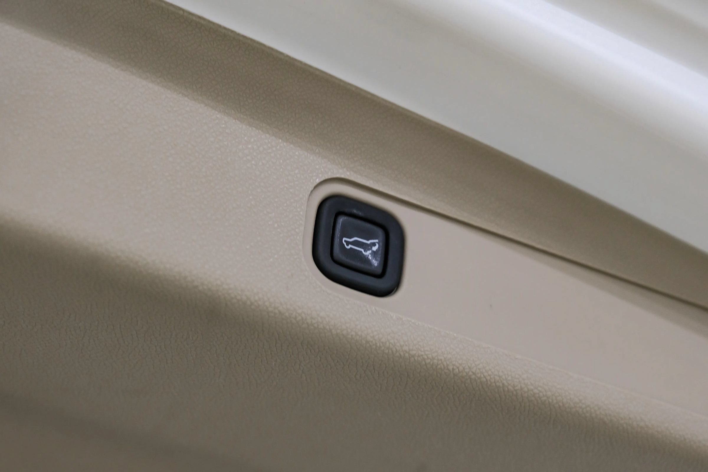 Used 2014 GMC Yukon Denali RWD image 66