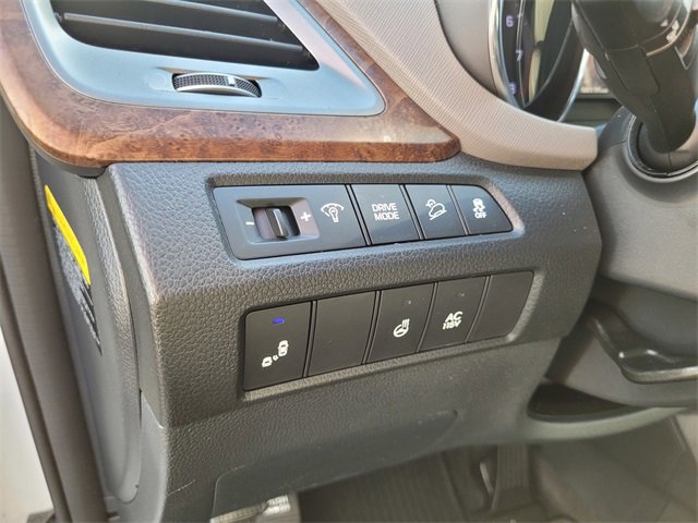 Used 2018 Hyundai Santa Fe Limited image 18