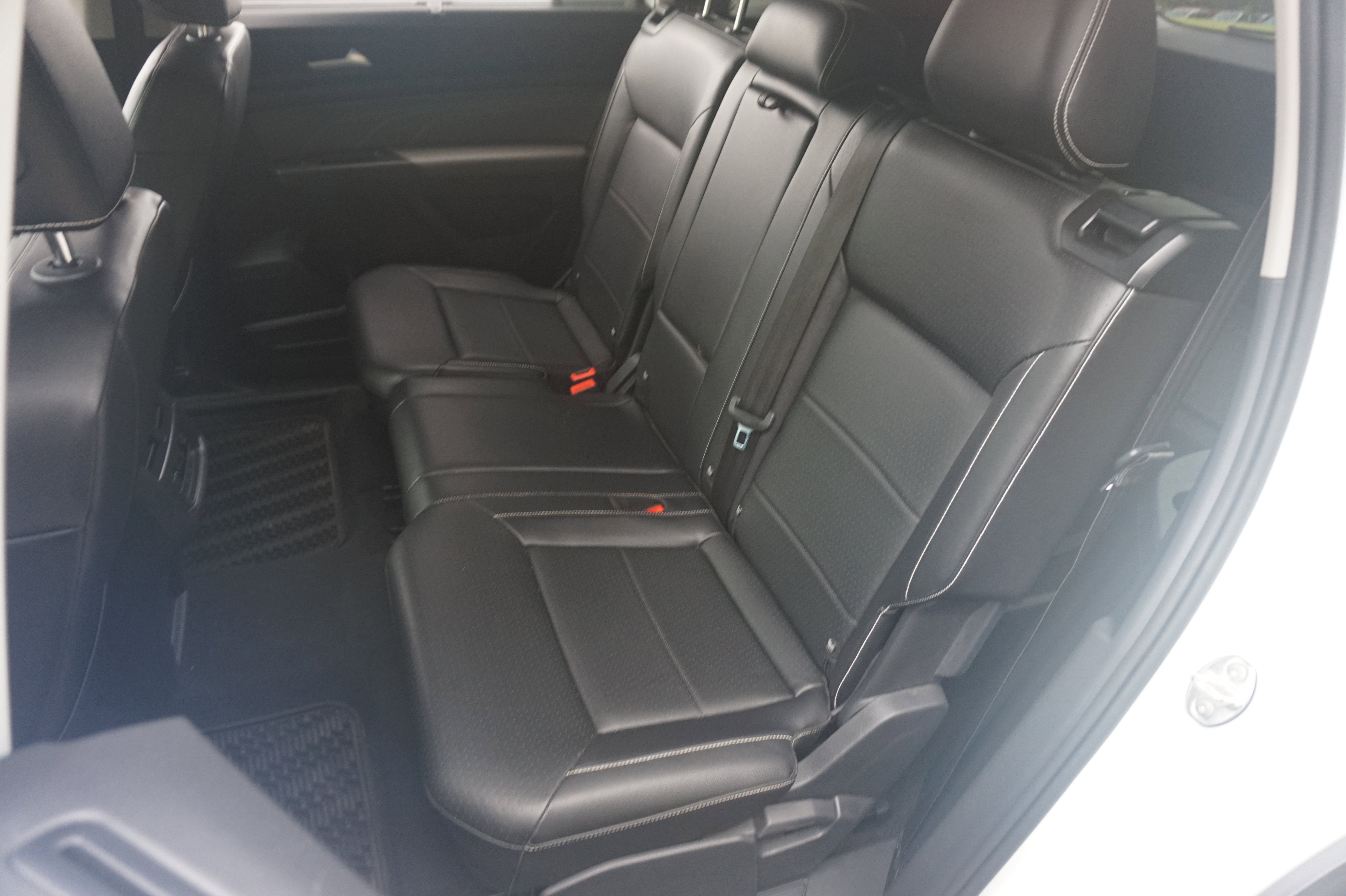 Used 2022 Volkswagen Atlas SE image 17