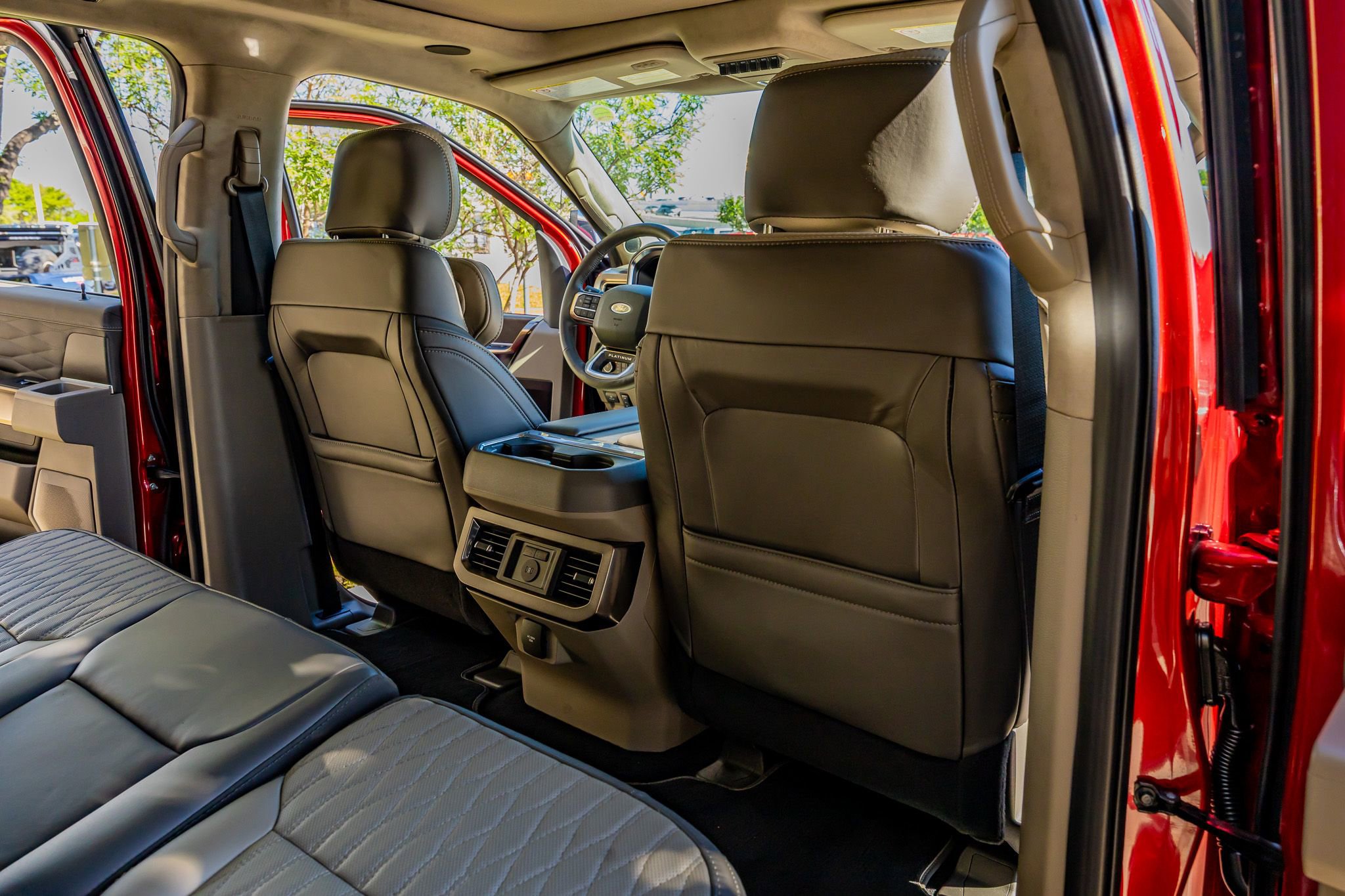 Used 2026 Ford F350 Platinum w/ Platinum Plus Package AWD/4WD image 33