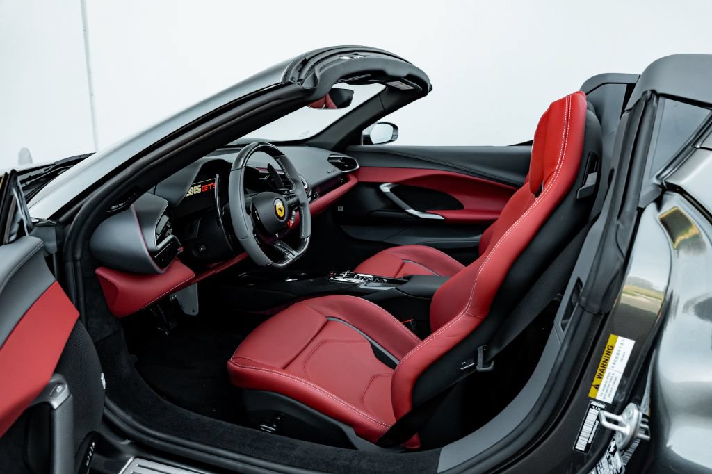 Used 2023 Ferrari 296 GTS RWD image 38
