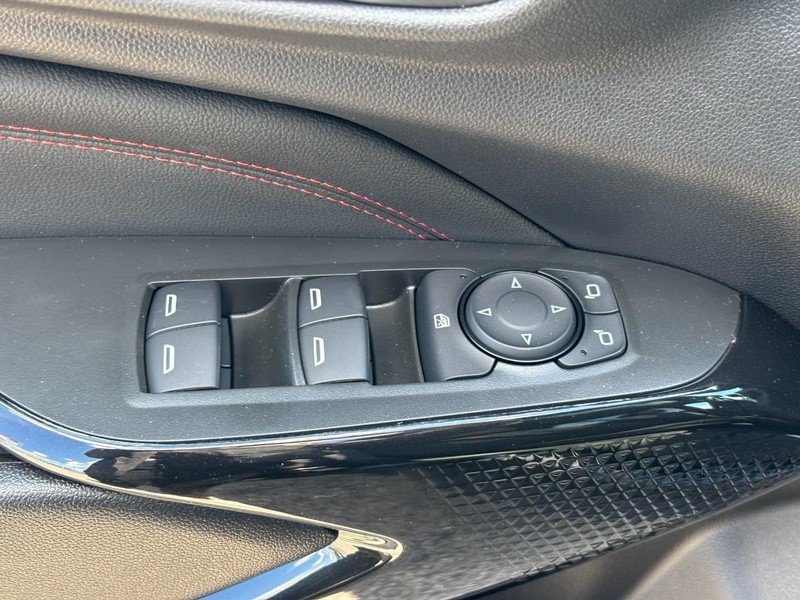 New 2026 Chevrolet Trax RS w/ Sunroof Package FWD image 11