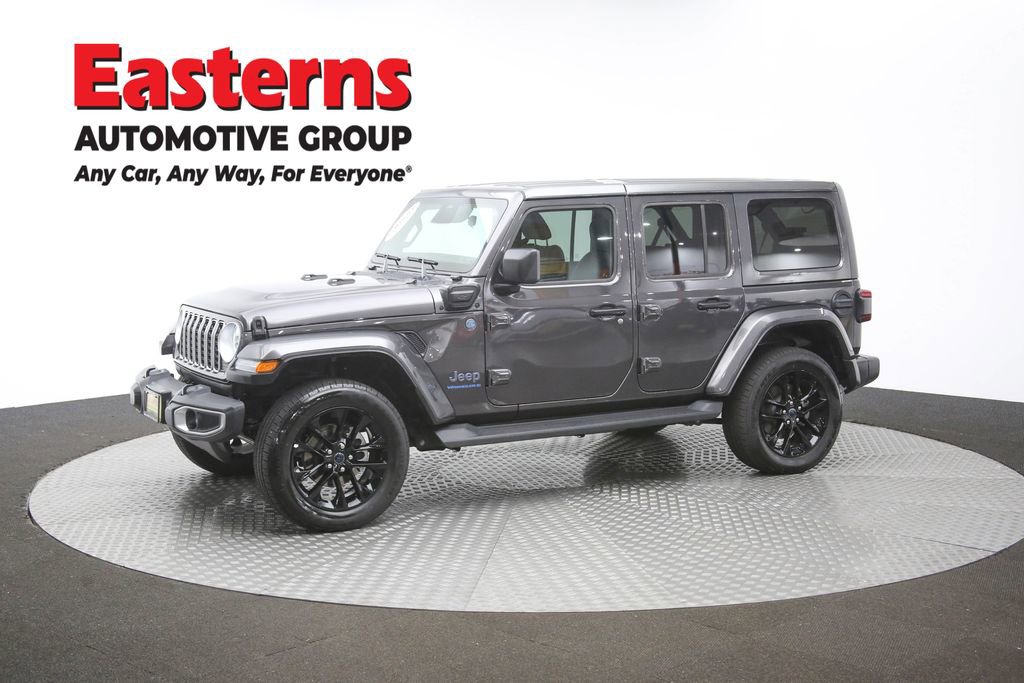 Used 2025 Jeep Wrangler Unlimited Sahara AWD/4WD image 53
