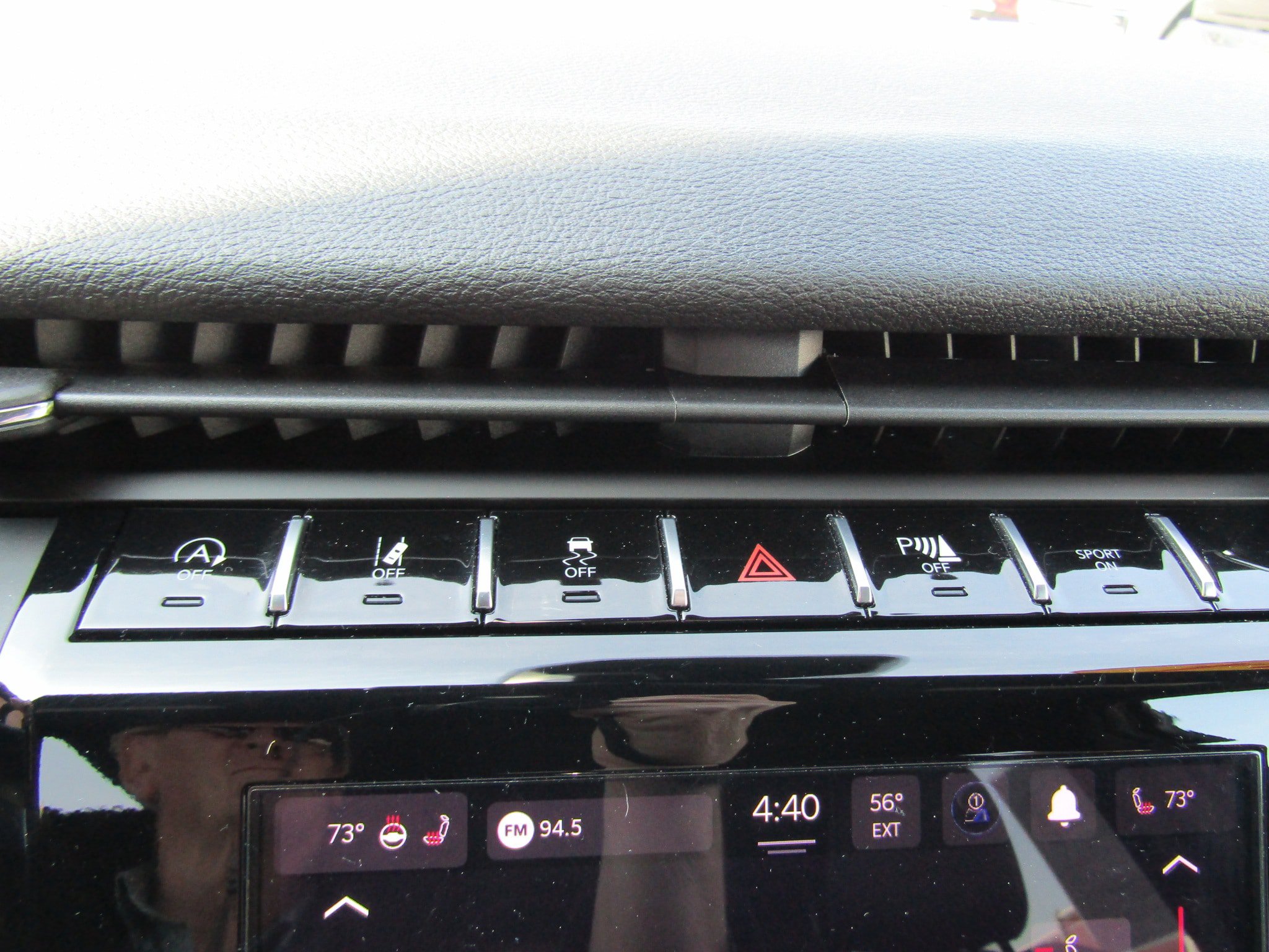 Used 2024 Jeep Grand Cherokee Altitude AWD/4WD image 30