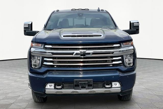 Used 2020 Chevrolet Silverado 3500 High Country w/ Technology Package image 2