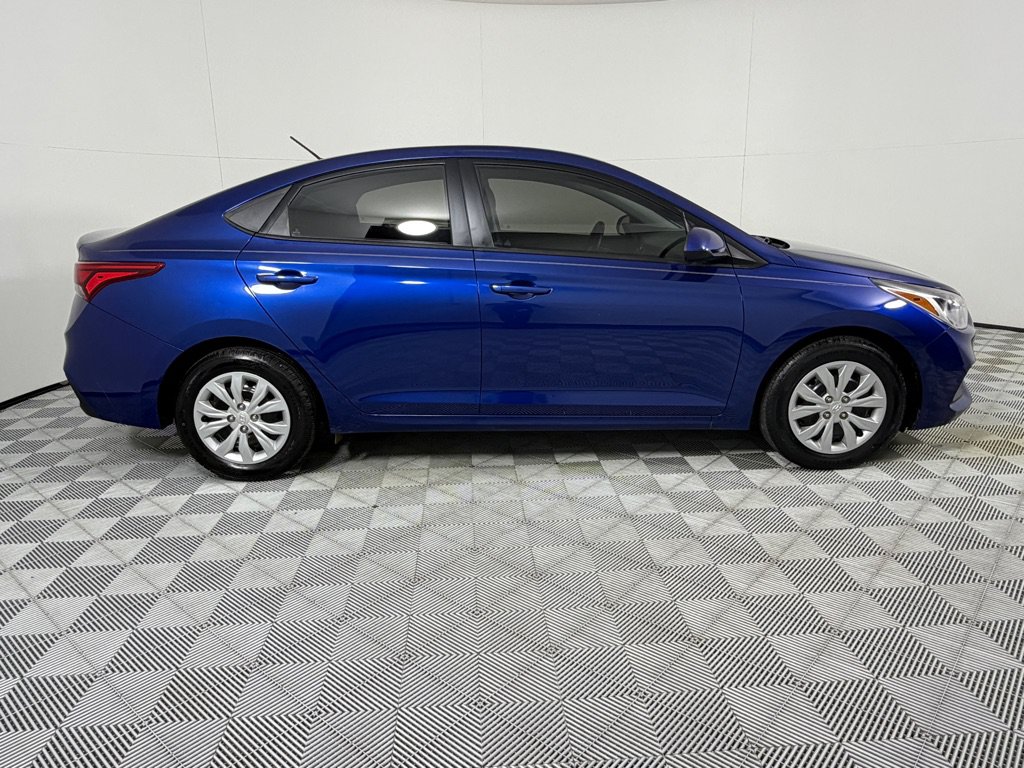 Used 2021 Hyundai Accent SE FWD image 4