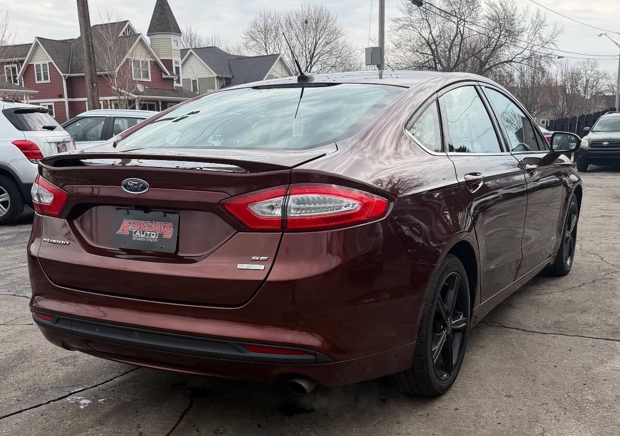 Used 2016 Ford Fusion SE image 16