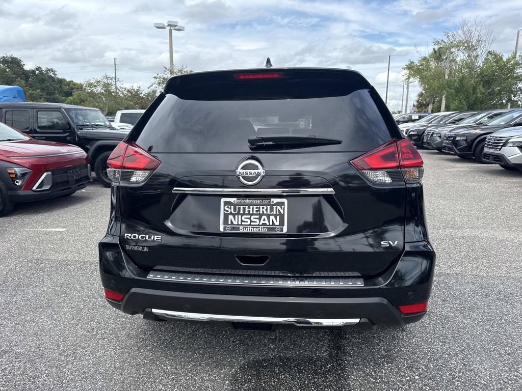 Certified 2019 Nissan Rogue SV FWD image 5