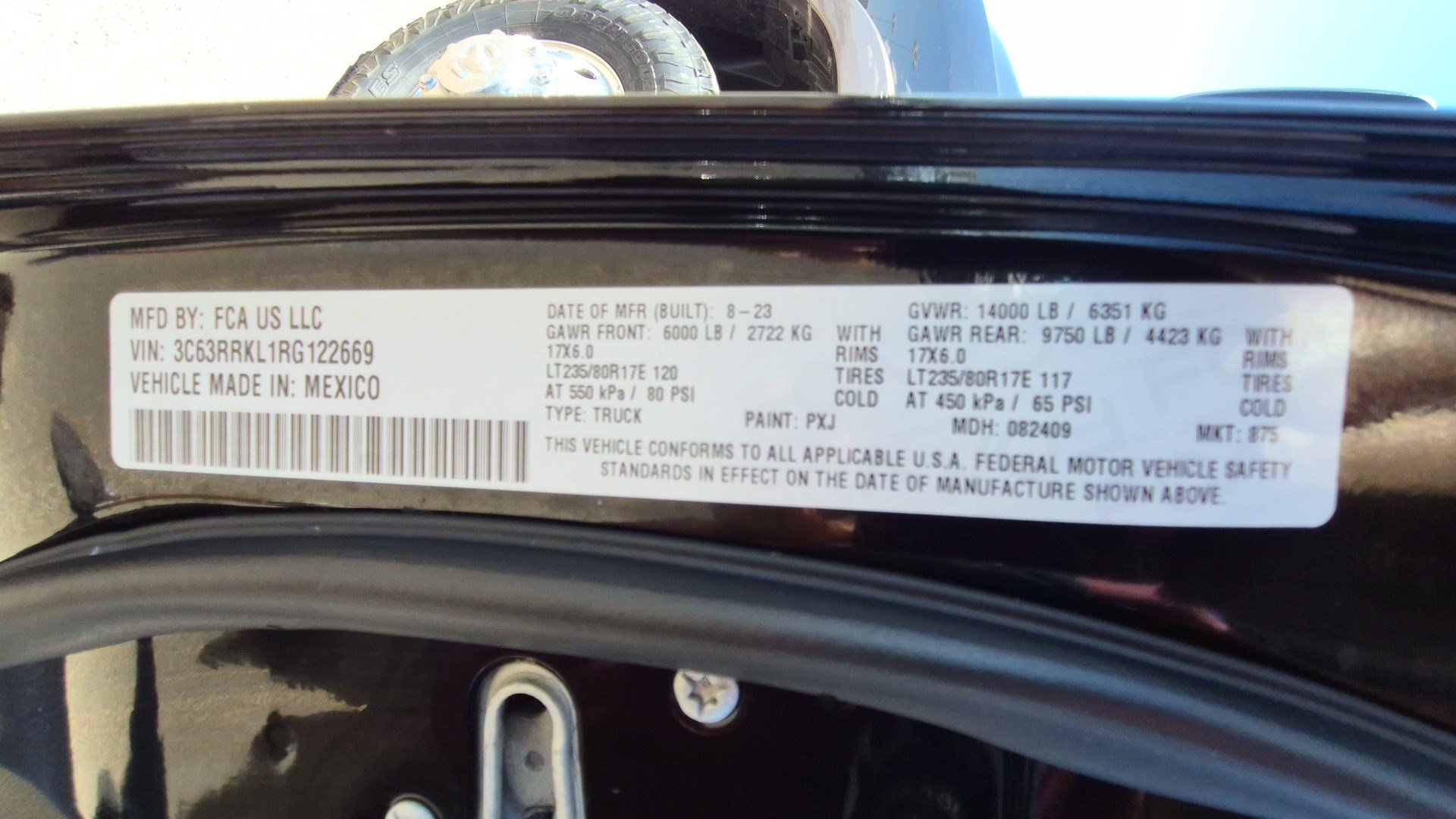 Used 2024 RAM 3500 Limited w/ Safety Group AWD/4WD image 33