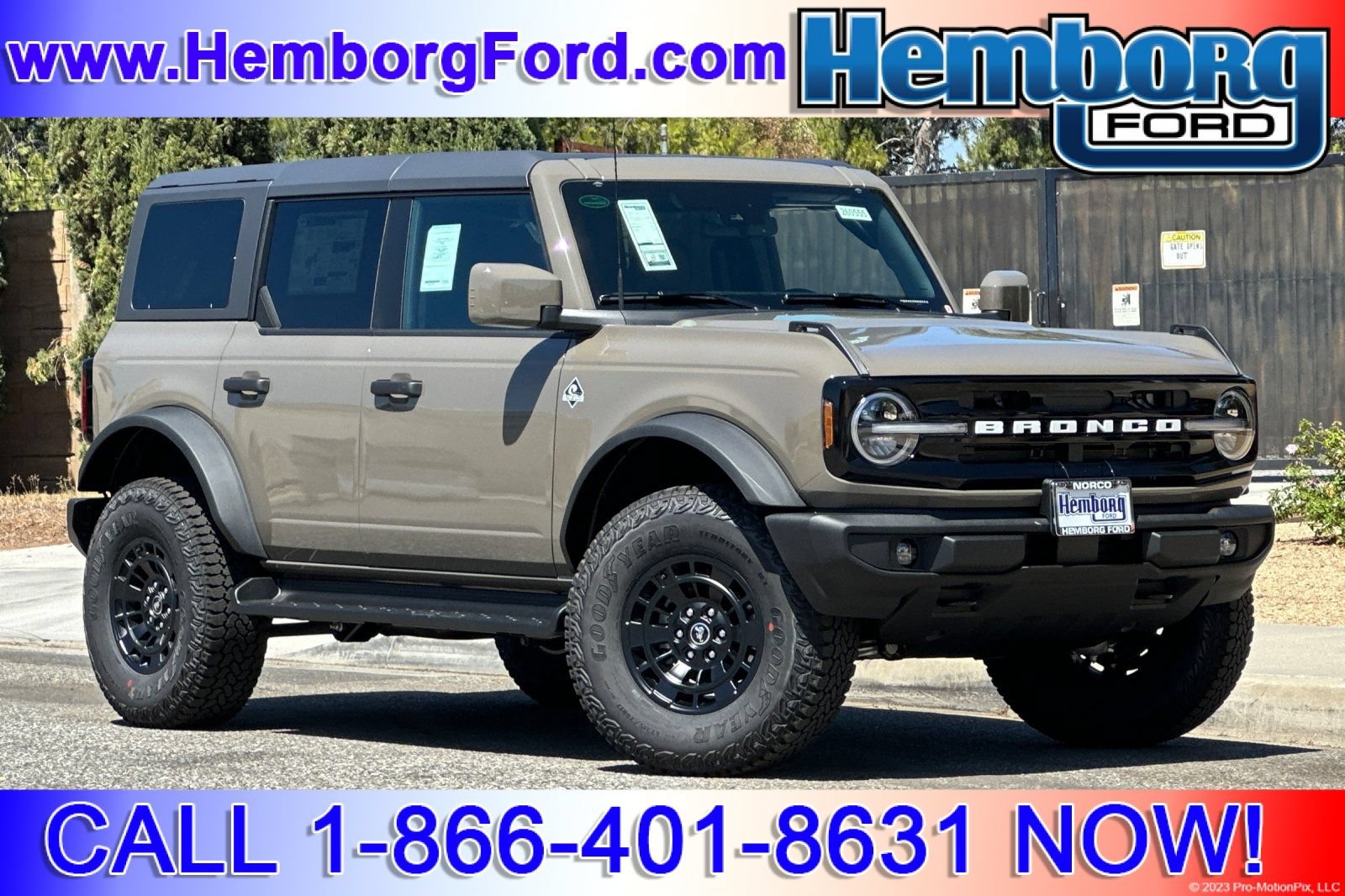 New 2026 Ford Bronco Outer Banks w/ Sasquatch Package