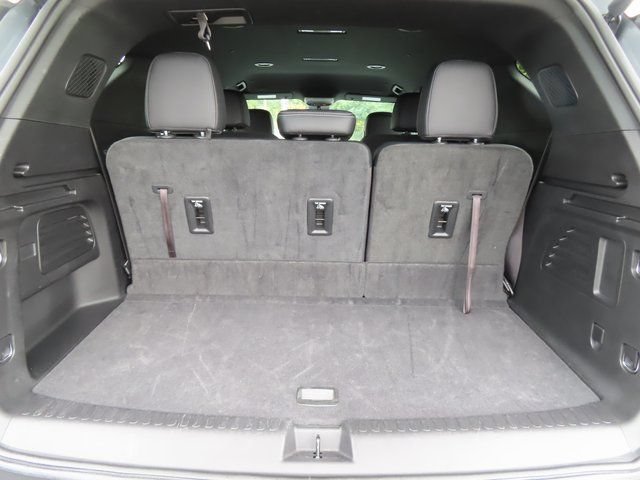Used 2025 Chevrolet Traverse LT AWD/4WD image 32