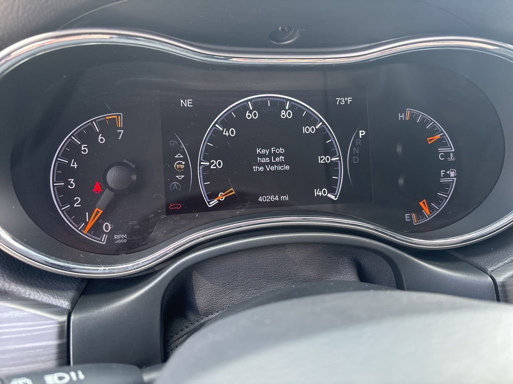 Used 2021 Jeep Grand Cherokee Laredo AWD/4WD image 27