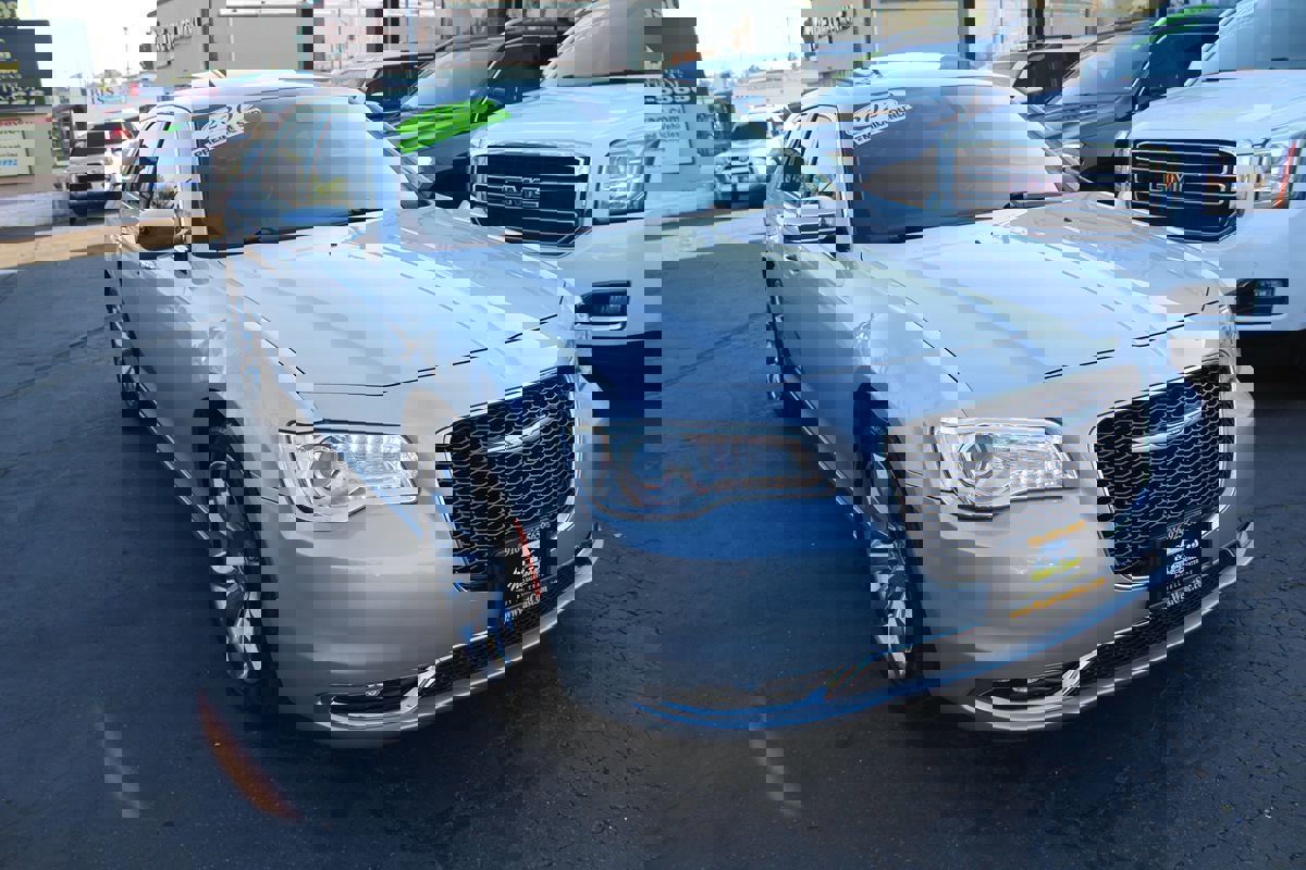 Used 2020 Chrysler 300 Limited image 8