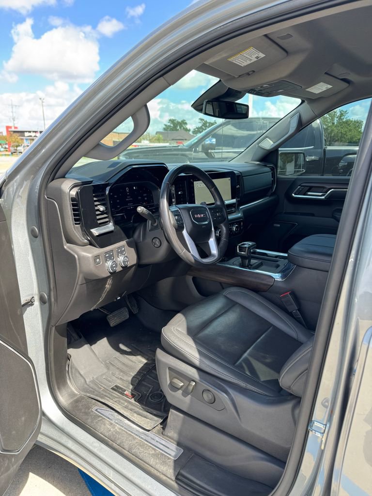 Used 2023 GMC Sierra 1500 SLT w/ SLT Premium Package AWD/4WD image 12