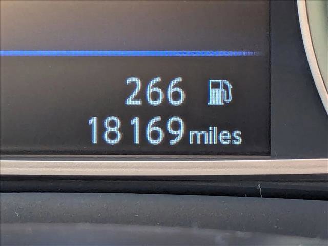 Used 2019 Nissan Sentra SR w/ Premium Package (SR) image 13