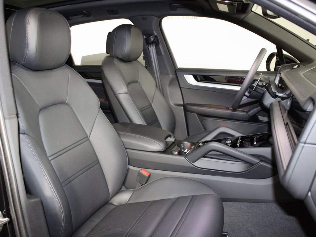 New 2026 Porsche Cayenne image 39