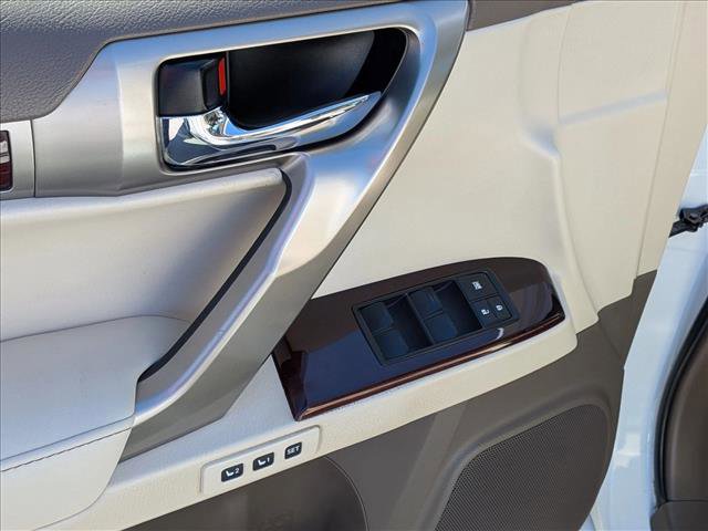 Used 2016 Lexus GX 460 Luxury image 11