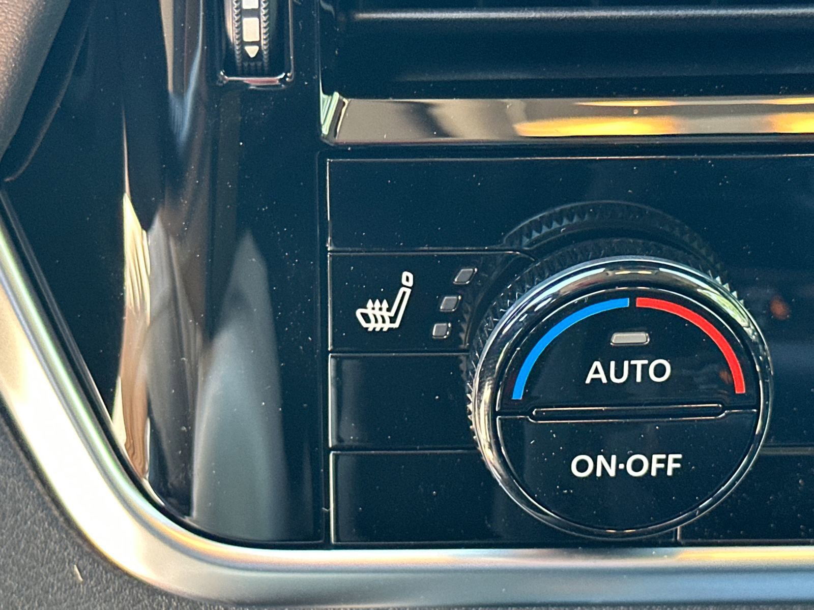 New 2026 Nissan Rogue Platinum image 29