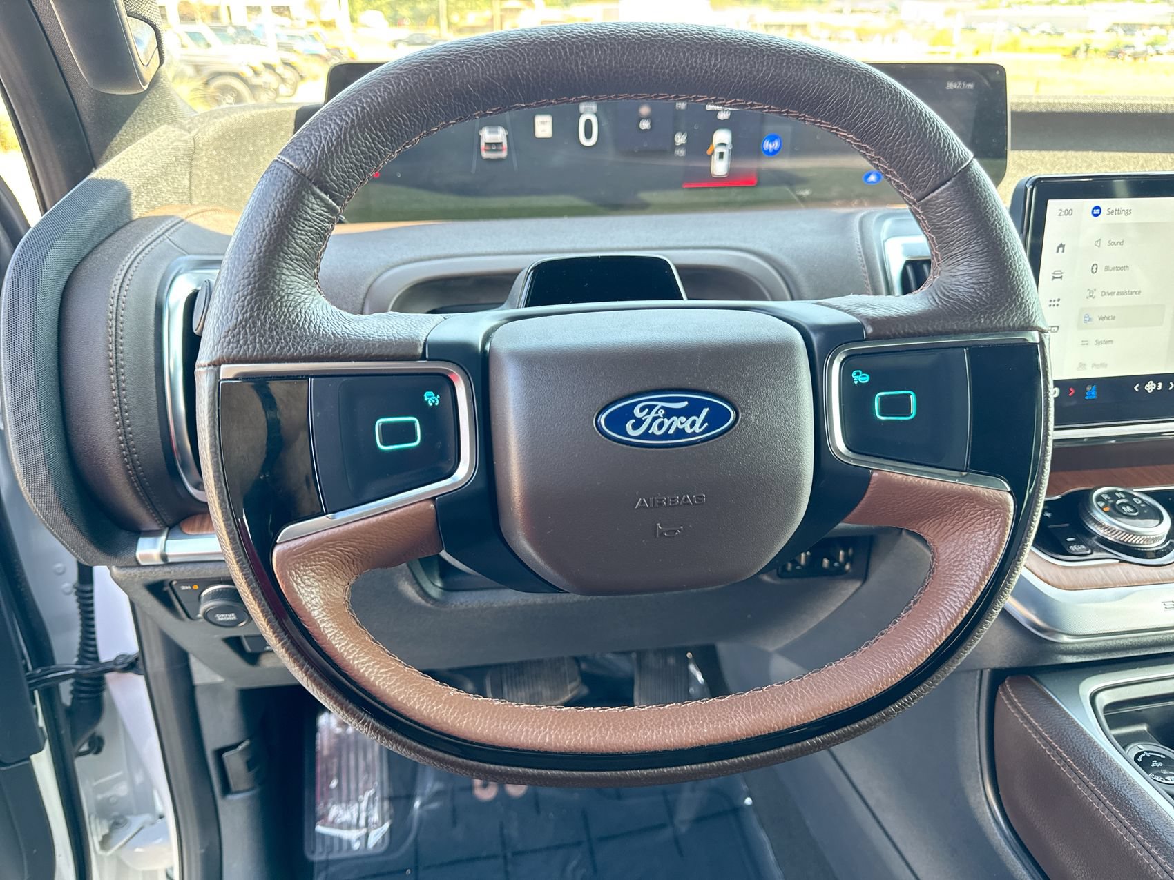 Used 2025 Ford Expedition King Ranch AWD/4WD image 14