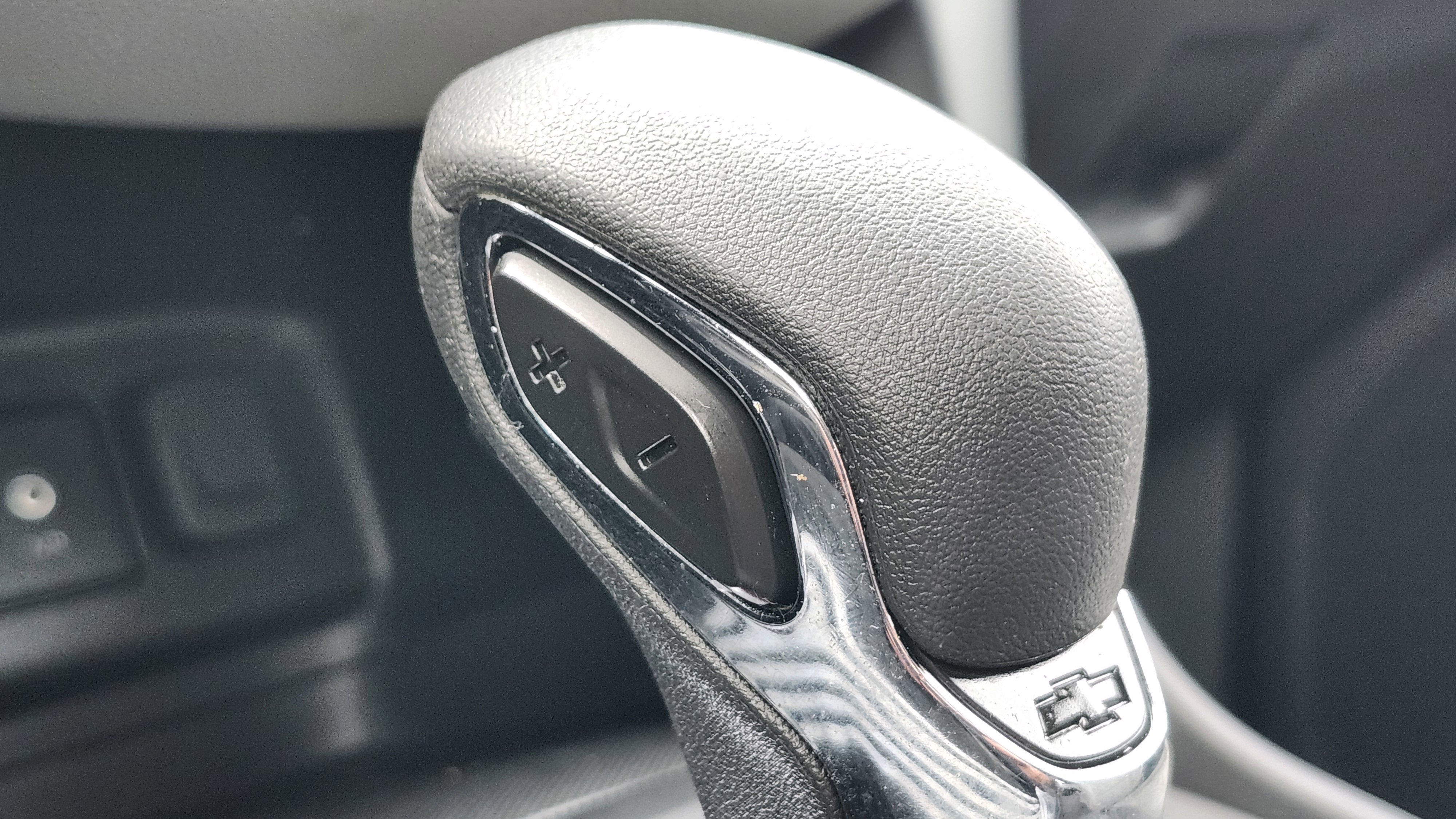 Used 2022 Chevrolet Equinox LS image 29