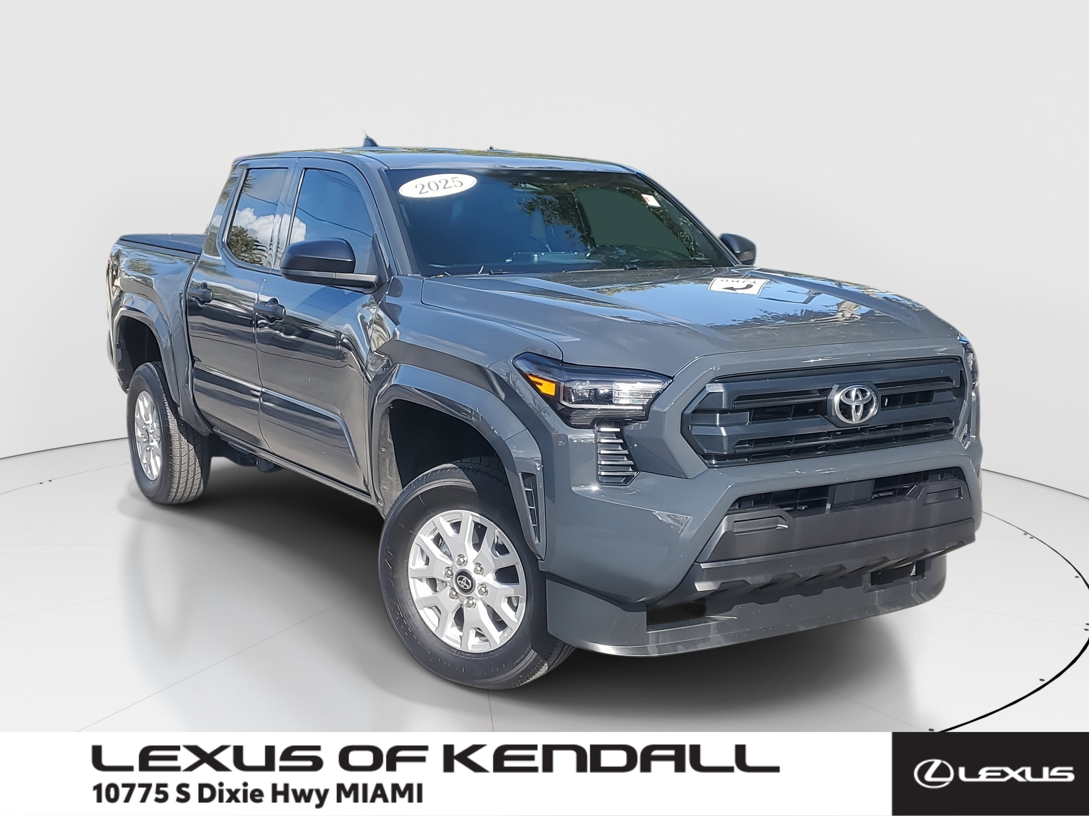 Used 2025 Toyota Tacoma SR image 1
