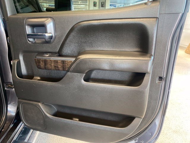 Used 2015 GMC Sierra 2500 Denali w/ Duramax Plus Package AWD/4WD image 12