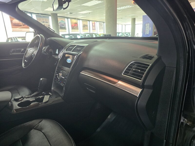 Used 2019 Ford Explorer Limited w/ Class III Trailer Tow Package AWD/4WD image 16