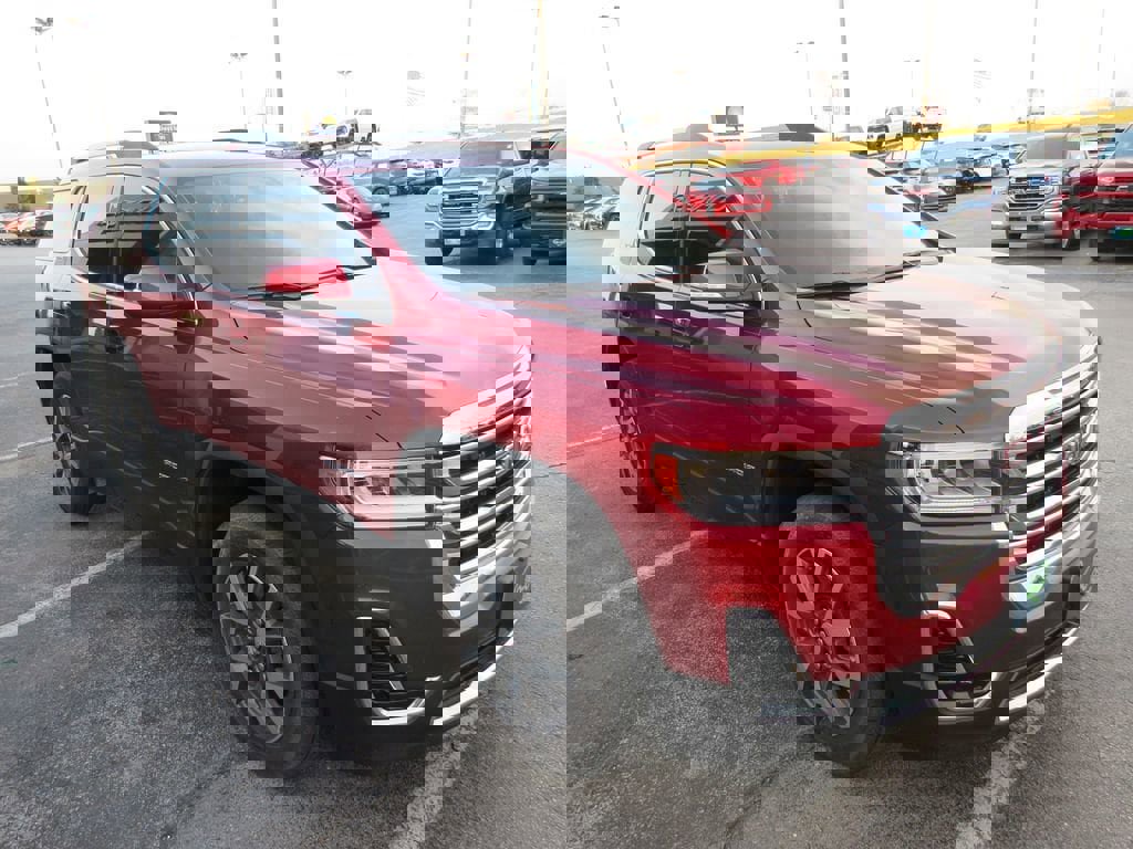 Certified 2023 GMC Acadia SLE w/ Driver Convenience Package image 7