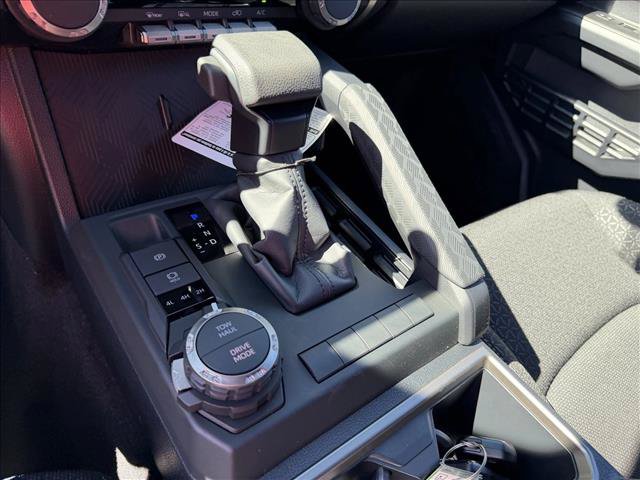 New 2026 Toyota 4Runner SR5 AWD/4WD image 14