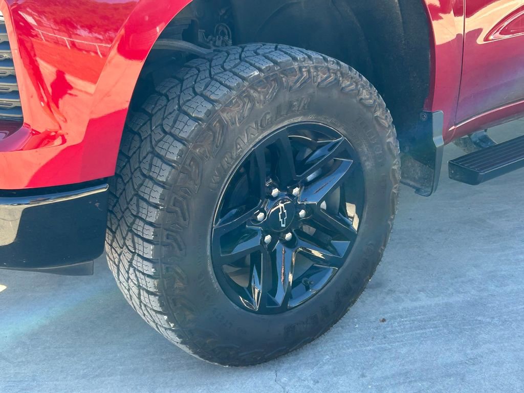 Used 2024 Chevrolet Silverado 1500 LT Trail Boss AWD/4WD image 9