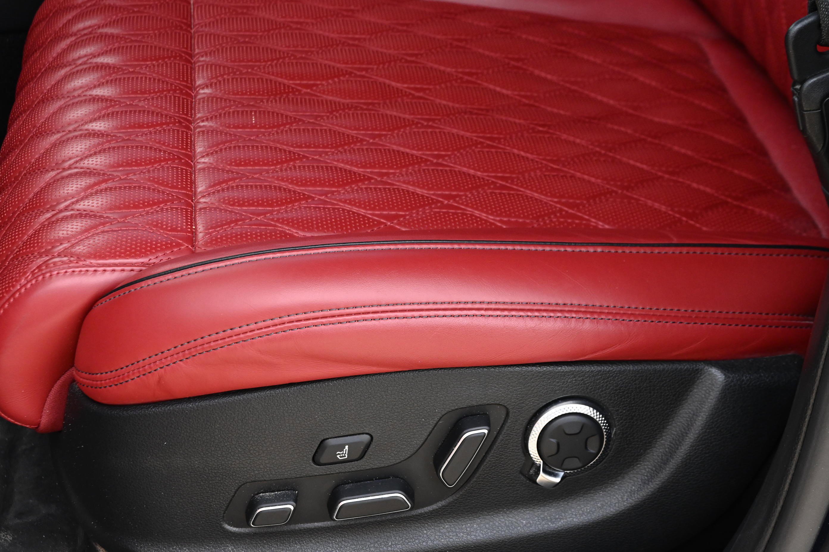 Used 2024 Genesis GV70 3.5T Sport w/ Sport Prestige Package image 29