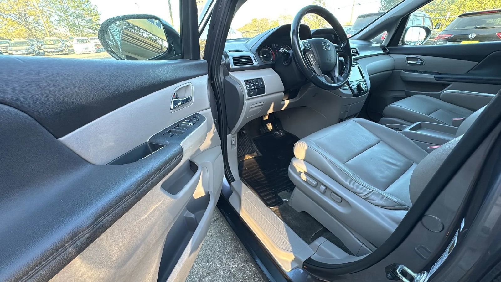 Used 2015 Honda Odyssey EX-L image 9