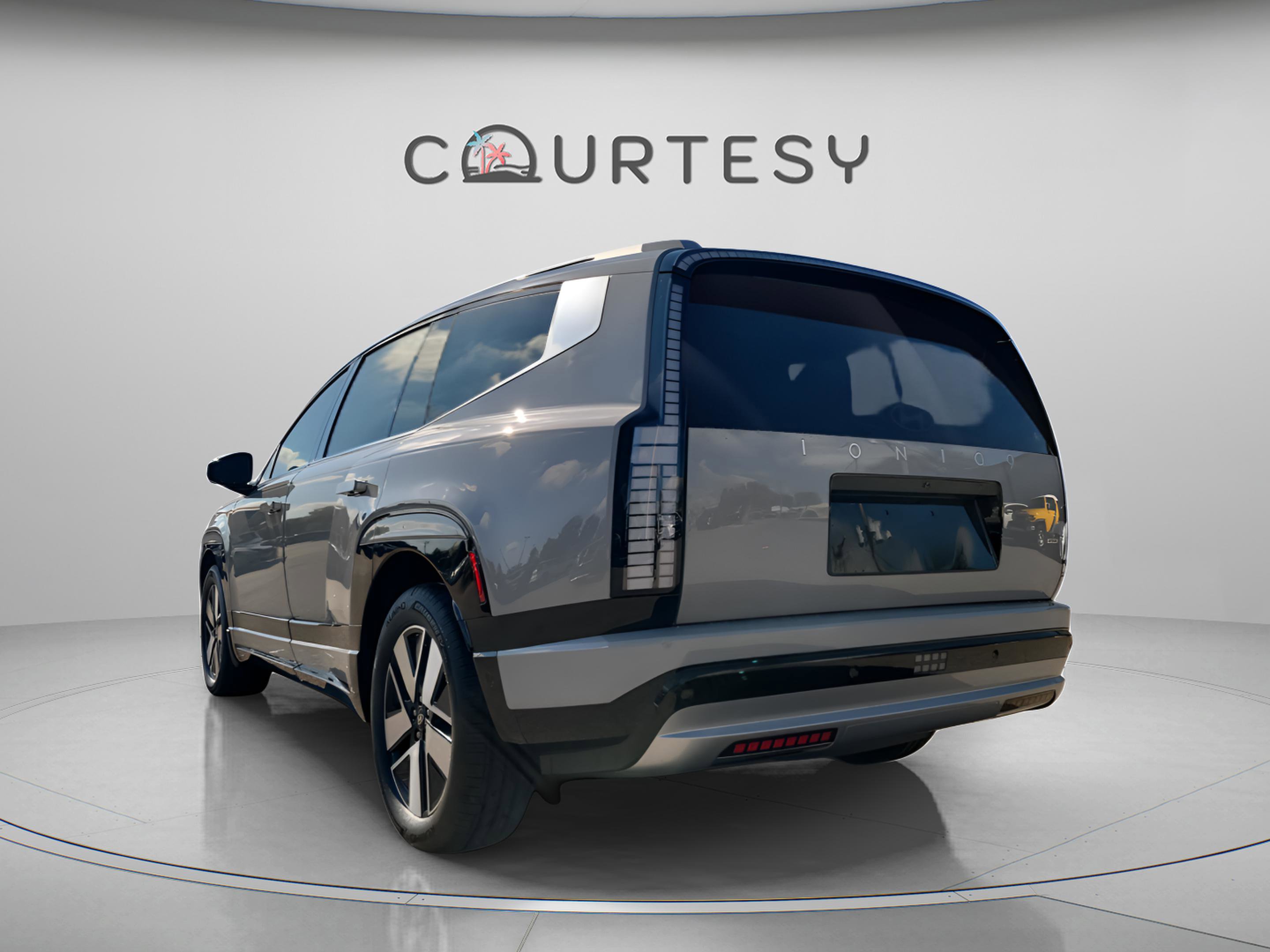 New 2026 Hyundai Ioniq 9 SEL image 4