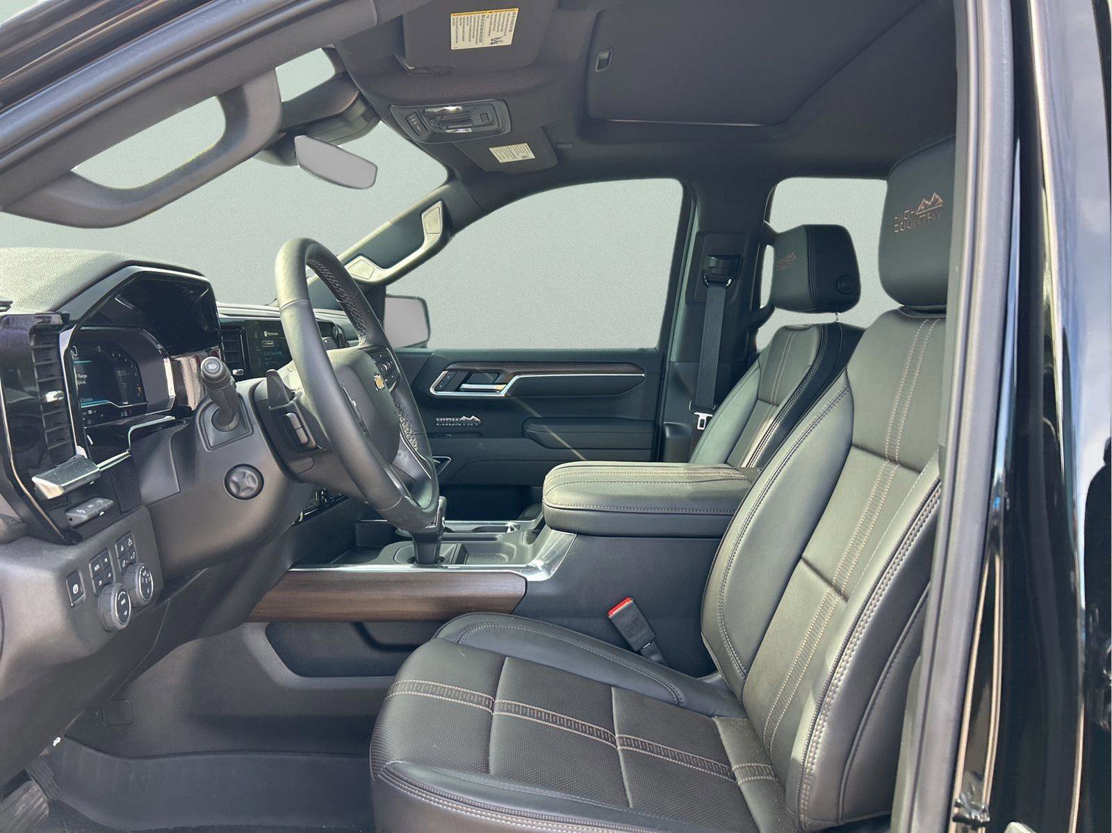 Used 2025 Chevrolet Silverado 1500 High Country w/ High Country Premium Package image 24