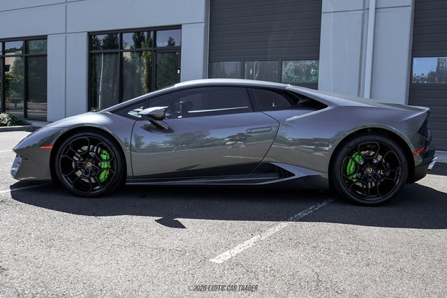 Used 2017 Lamborghini Huracan LP 580-2 RWD image 3