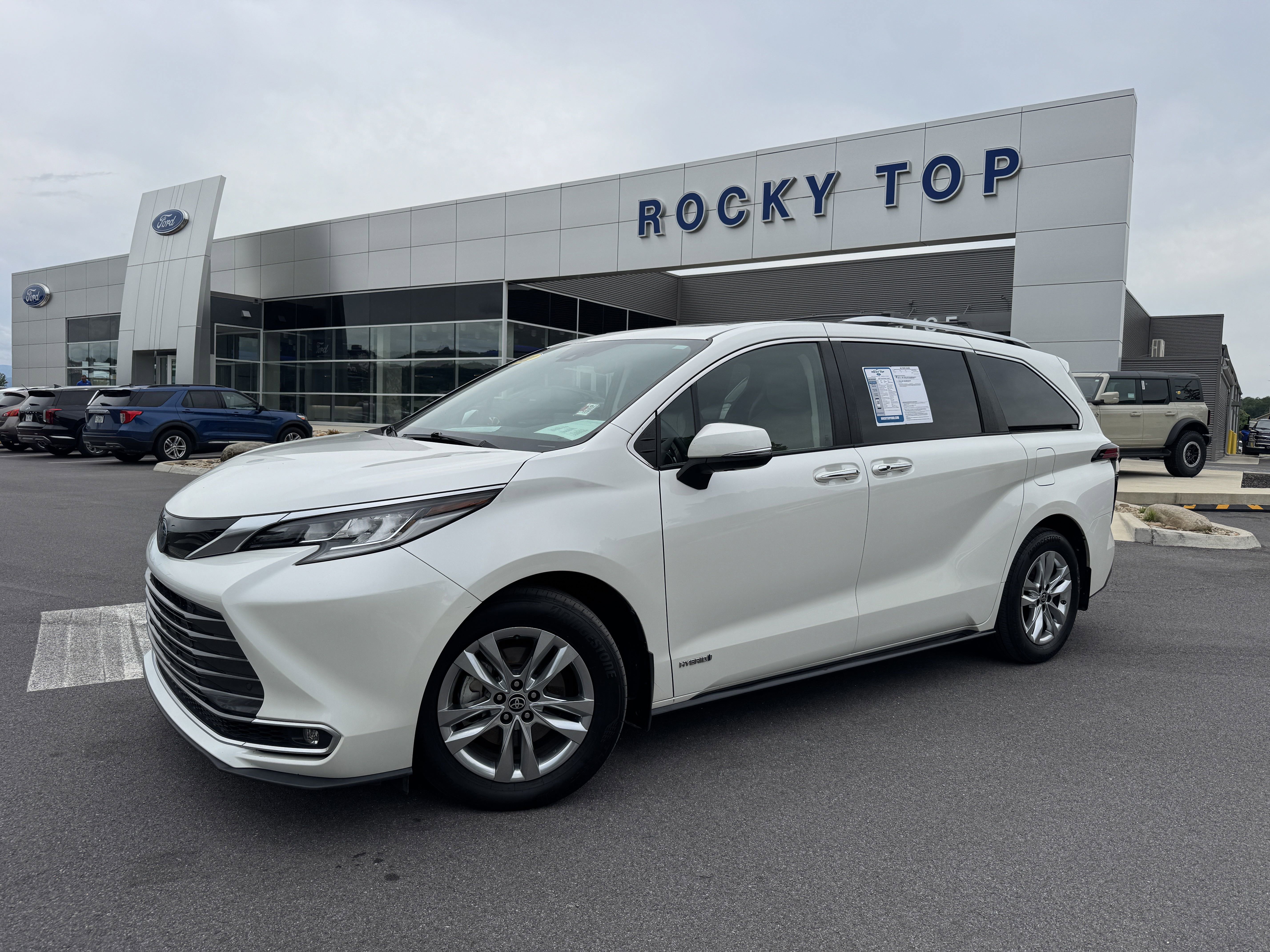 Used 2021 Toyota Sienna Limited
