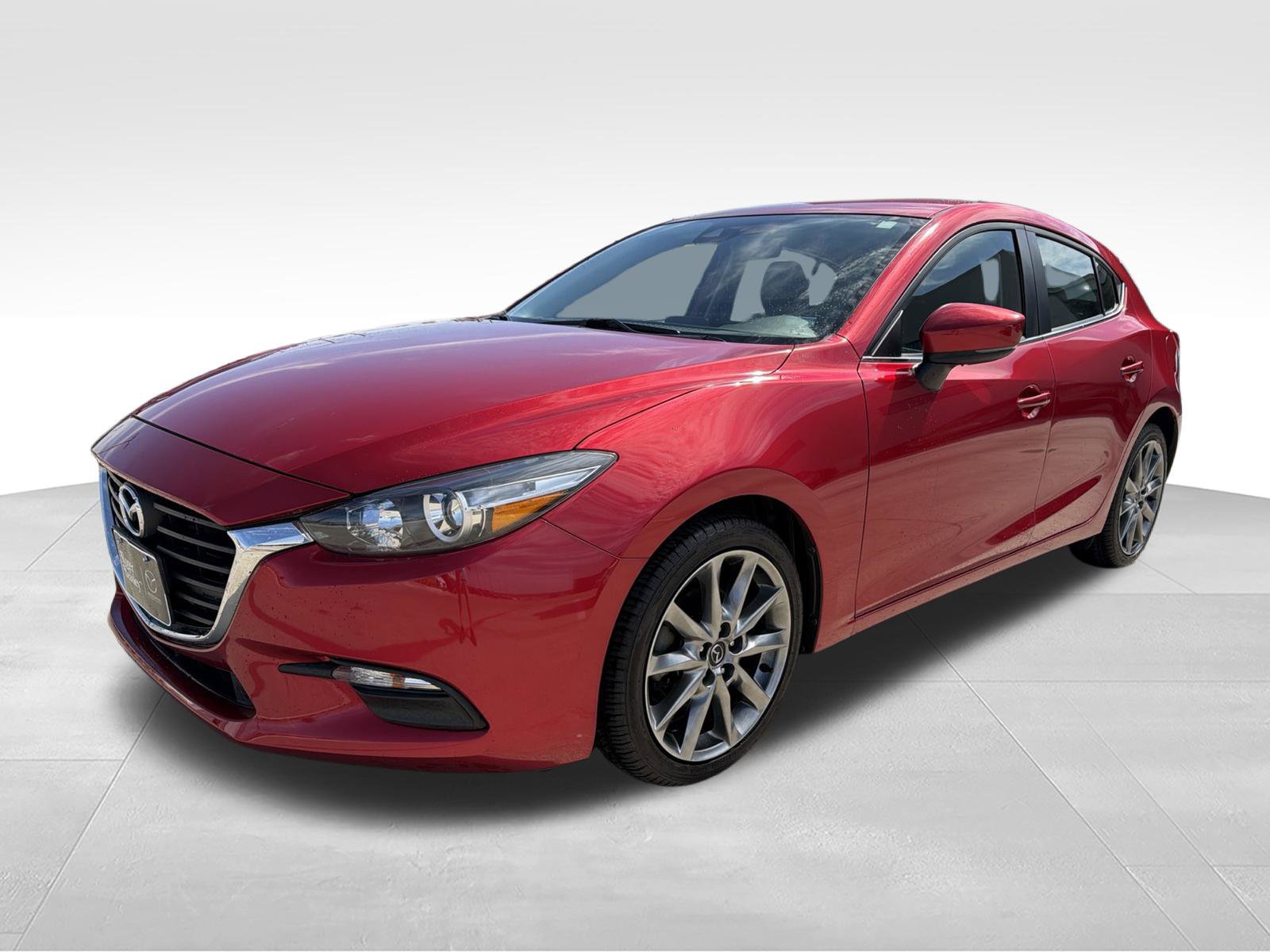 Used 2018 MAZDA MAZDA3 Touring FWD image 1