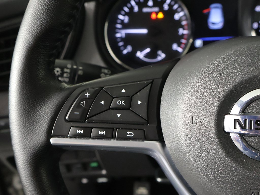 Used 2022 Nissan Rogue Sport SV image 37